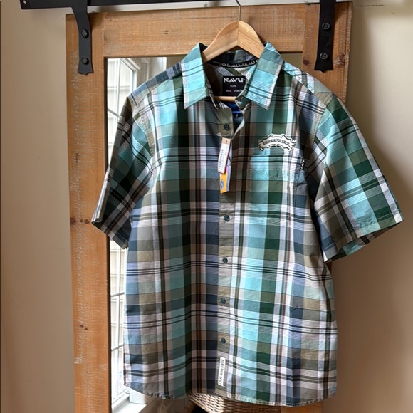 Kavu Sierra Nevada Branded Freestone Short Sleeve Shirt Size M - Picture 1 of 7